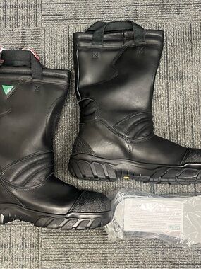 Globe Shadow XF 14” Pull-On Structural Fire Fighting Boots, Black Size 12 W New